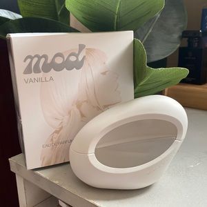 Ariana Grande Mod Vanilla